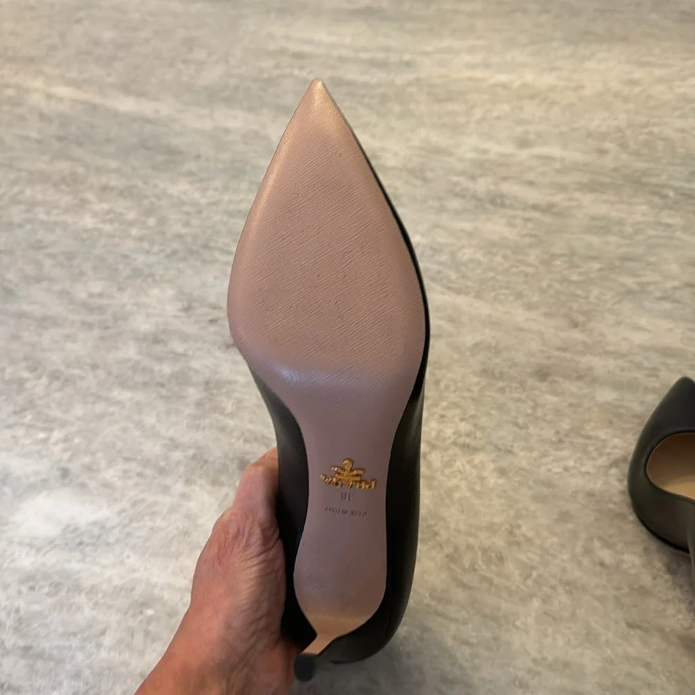 Prada Shoes, Calzature Donna in Black, size 38Euro 8US. - Picture 7 of 12